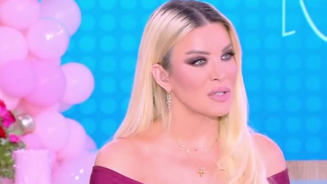 Κατερίνα Καινούργιου: &quot;Συγκινήθηκα πολύ, μου είχε στείλει μια τεράστια ανθοδέσμη&quot;