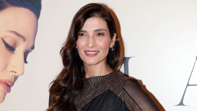 Η Αντιγόνη Κουλουκάκου με το ιδανικό ολόσωμο μαγιό για εσένα που αγαπάς το minimal στιλ