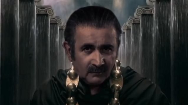 Λάκης Λαζόπουλος: Δείτε το νέο καυστικό trailer για την πρεμιέρα του «Αλ Τσαντίρι» στο Open