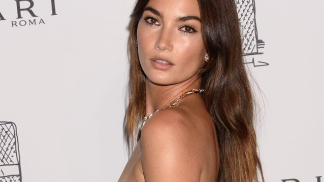Lily Aldridge: Περπάτησε στην πασαρέλα έγκυος