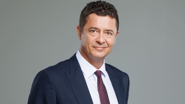 Ο πολυσυζητημένος καλεσμένος που &quot;έκλεισε&quot; ο Αντώνης Σρόιτερ για την πρεμιέρα της Αυτοψίας