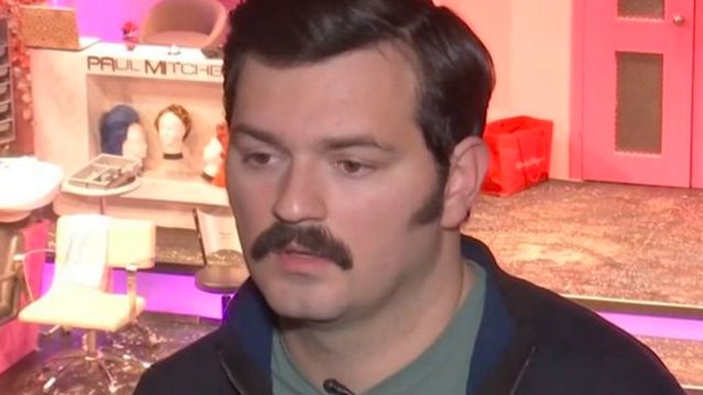 Ιωάννης Απέργης: &quot;Εγώ πρώτος έβγαλα φωτογραφία χαμογελαστός στην πορεία για τα Τέμπη&quot;