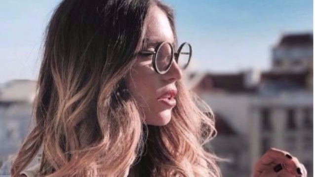 Αθηνά Οικονομάκου: Οι φωτογραφίες που «προδίδουν» τα σημάδια της εγκυμοσύνης της!