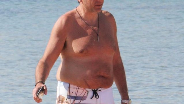 Γιώργος Λιάγκας: Υποδέχθηκε το... καλοκαίρι: Οι πρώτες φωτογραφίες στην παραλία