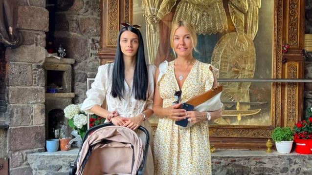 Χριστίνα Παππά και Άννα Μπεζάν μαζί στην Μυτιλήνη: &quot;Ευλαβικά προσκυνήσαμε, δακρύσαμε, ευχαριστήσαμε&quot;