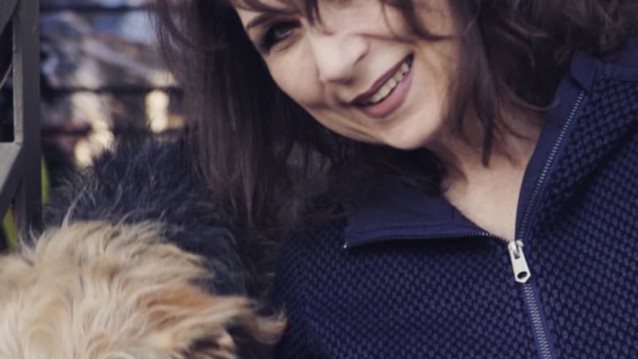 Μαίρη Σταυρακέλλη 
: Δες την κούκλα 18χρονη κόρη της!
