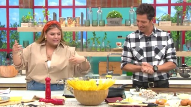 Η Συνταγή της Ημέρας: Ο Απόστολος Ρουβάς ετοίμασε αυθεντική ιταλική καρμπονάρα