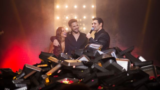 Γενέθλια - έκπληξη για τον Πέτρο Ιακωβίδη στο Vog Club Athens | Δείτε το βίντεο!