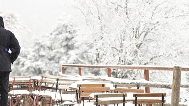 Xειμωνιάτικη εισβολή: Σε 6 ώρες η θερμοκρασία έπεσε 15 βαθμούς - Χιόνια σε Θεσσαλονίκη, Φλώρινα, Καστοριά, Κοζάνη και Δράμα
