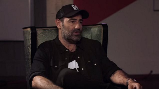 Ο Αντώνης Κανάκης συγκινεί μιλώντας για τον θάνατο του πατέρα του: &quot;Μέσα μου &quot;πέθανα&quot; και εγώ μαζί του&quot;