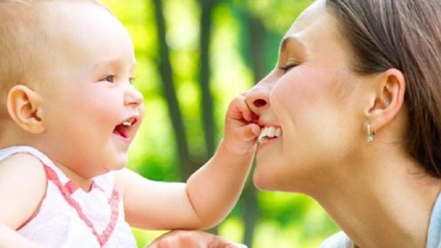 MamaPost by The Mamagers: «Τα μωρά μας χαμογελούν για να τους χαμογελάσουμε κι εμείς»