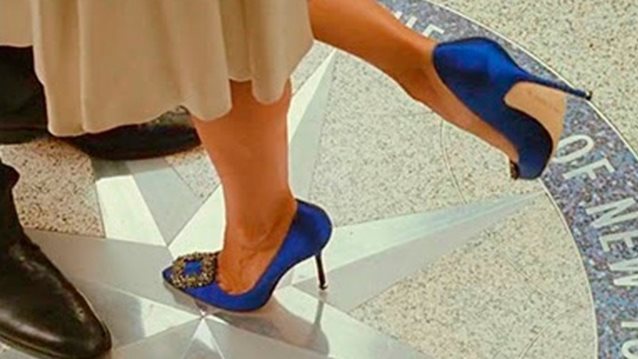 Carrie Bradshaw: Μπορείς να αποκτήσεις το αγαπημένο της κομμάτι με μια επίσκεψη στα Zara!
