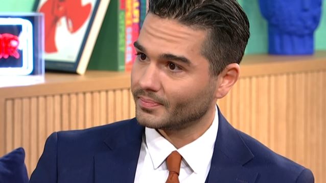 "Όταν άκουσα ότι ο Μάστορας θα κάνει τον Καζαντζίδη, γέλασα ειρωνικά"