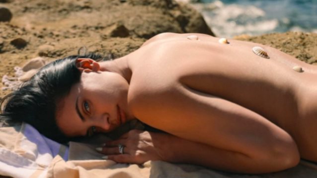 Χριστίνα Μπόμπα | Υποδέχτηκε το καλοκαίρι σε σκάφος