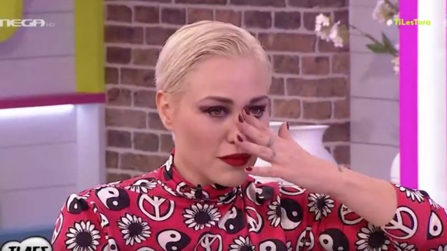 Πηνελόπη Αναστασοπούλου | Η on-air συγκίνηση μετά την έκπληξη του Φώτη Μπενάρντο