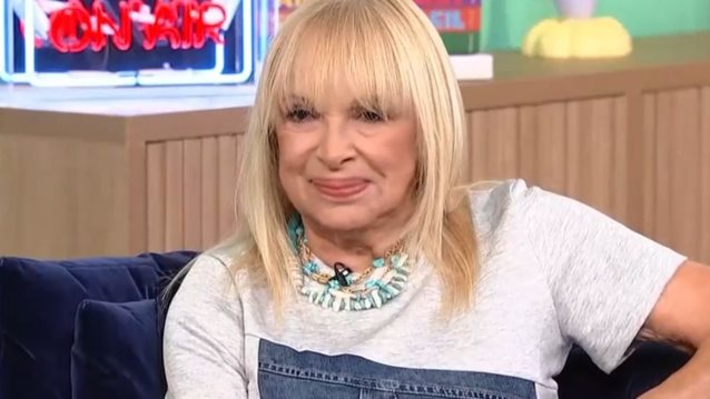 Άννα Φόνσου: &quot;Έπεσαν όλοι οι άνδρες στη Βουγιουκλάκη, στη Ζωίτσα και στη Ναθαναήλ - Σε μένα ήρθε ο ασχημότερος του πάρτι&quot;