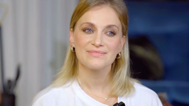 Λένα Δροσάκη: "Η μαμά μου με ρώτησε μήπως είμαι γκέι, μήπως μου αρέσουν τα κορίτσια"