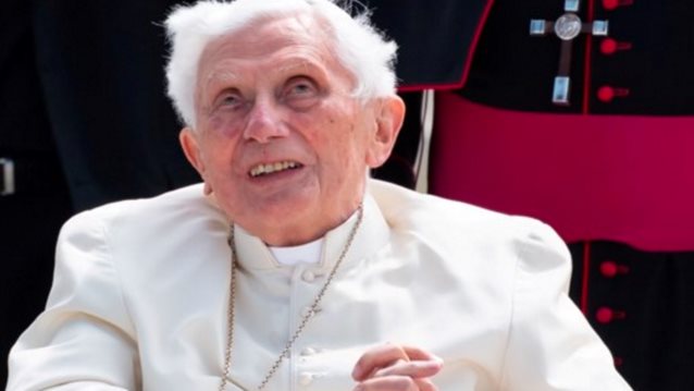 Πέθανε ο πρώην Πάπας Βενέδικτος σε ηλικία 95 ετών