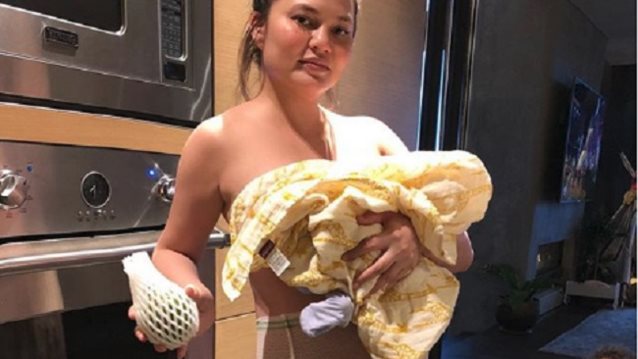 Chrissy Teigen: Η αποκάλυψη που έκανε για τον νεογέννητο γιο της!