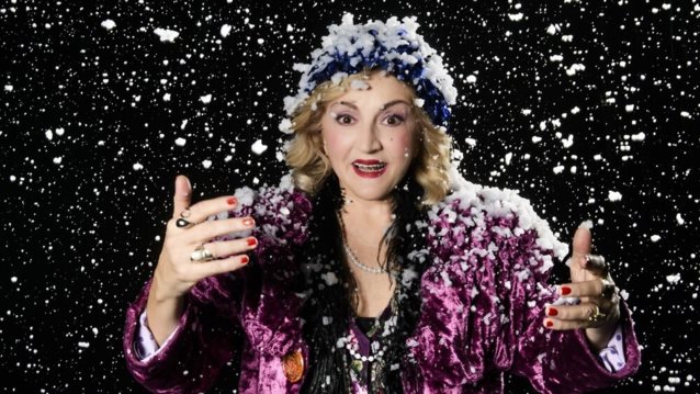 Η Υρώ Μανέ γίνεται &quot;Η μητέρα του σκύλου&quot; στο Θεάτρο Ακροπόλ