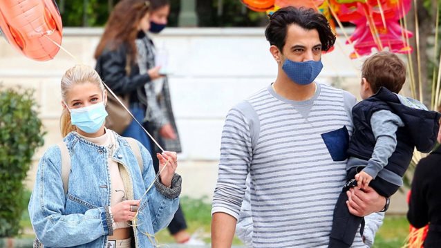 Η Τζένη Θεωνά και ο Δήμος Αναστασιάδης σε #familygoals στιγμιότυπα