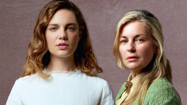 Μόνο στο Yupiii! Ευγενία Ξυγκόρου &amp; Ελισάβετ Μουτάφη απαντούν για τις διαφορές στο &quot;Προξενιό της Ιουλίας&quot; σε σχέση με το βιβλίο