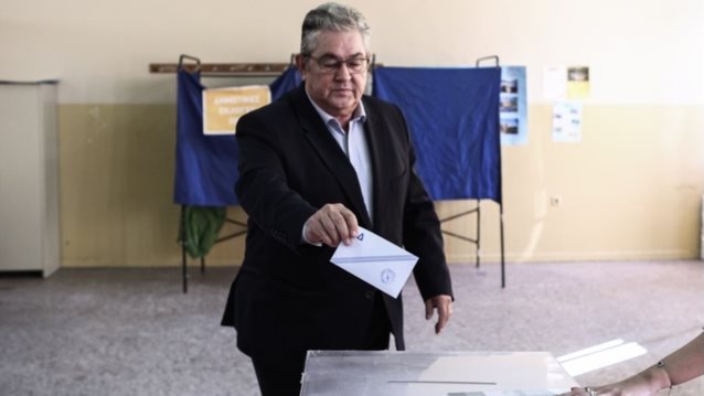 Χειρουργείο στη σπονδυλική στήλη έκανε ο Δημήτρης Κουτσούμπας