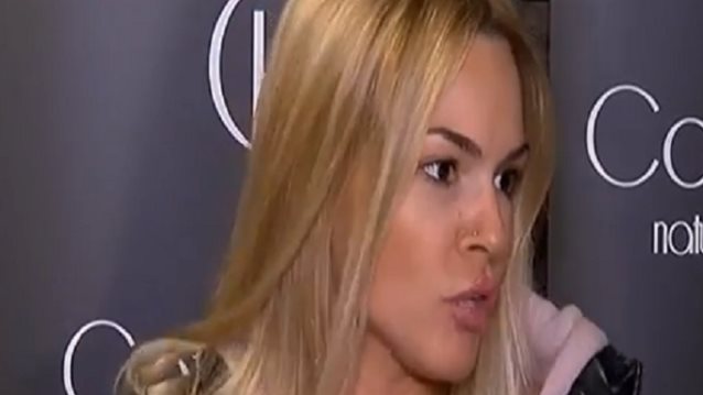 Βίκυ Κάβουρα
: Η απάντηση της για τον Χολίδη &amp; η ενόχληση on camera που εκνεύρισε τη Γερμανού
