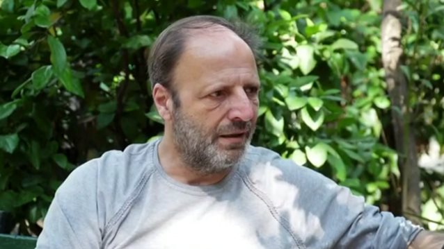 Ο Δημήτρης Αποστόλου για τον ιδιότυπο γάμο με τον Αλέξανδρο Ρήγα και τη συνεργασία με την Τζίνα Αλιμόνου