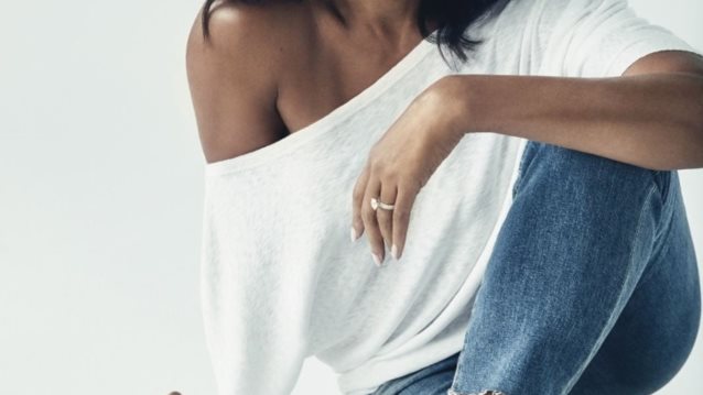 Michelle Obama: Λάνσαρε δική της σειρά ρούχων με τα αγαπημένα της quotes