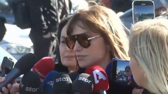 Συγκλονισμένη η Βίκυ Χατζηβασιλείου: Λέω "ήταν" και δεν το πιστεύω