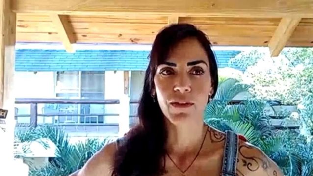 Survivor | Η Ελισάβετ Σπανού καρφώνει τη Μυριέλλα Κουρεντή: &quot;Γίνεται θέμα όποιος θέλει να γίνει θέμα&quot;