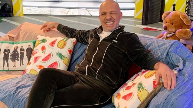 Νίκος Μουτσινάς: Το ερωτικό σημάδι στο λαιμό, τα σχόλια της Soula Glamorous &amp; η απόδειξη της αλήθειας στο «Πρωινό»