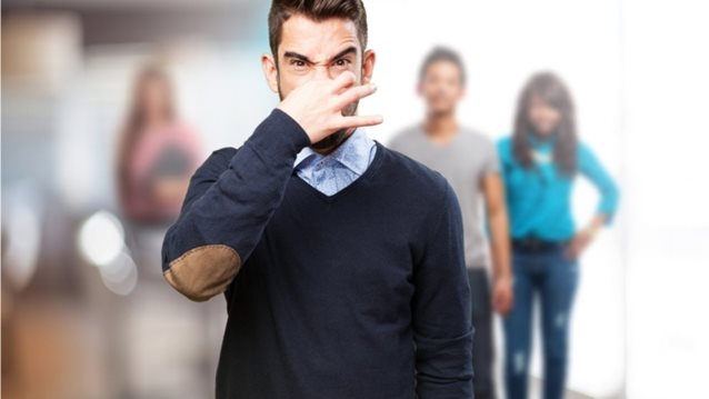 Γιατί ορισμένοι άνθρωποι μυρίζουν χειρότερα από τους υπόλοιπους;: Επιστημονικές εξηγήσεις πάνω στο επίμαχο ζήτημα