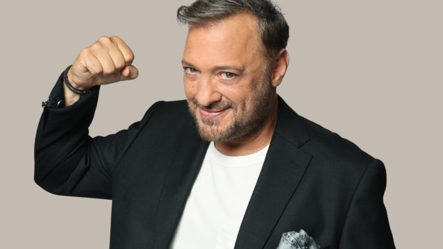 Ο Χρήστος Φερεντίνος στο τιμόνι του Still Standing