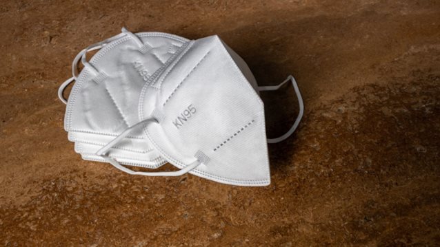 Μάσκες ΚΝ-95 και FFP2: Πώς μπορείτε να τις επαναχρησιμοποιήσετε - Αναλυτικά τα βήματα