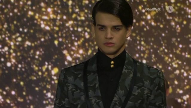 Ο Ανδρέας Αθανασόπουλος στη σκηνή του MadWalk 2020