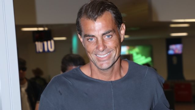 Ο Στέλιος Χανταμπάκης επέστρεψε στην Ελλάδα μετά την οικειοθελή αποχώρηση από το  Survivor All Star