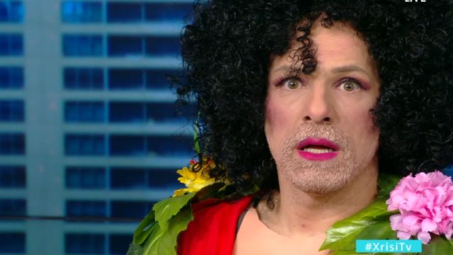 Νίκος Μουτσινάς
: Ο Σάκης Ρουβάς «εισέβαλε» στην εκπομπή του &amp; εκείνος έχασε τα λόγια του!