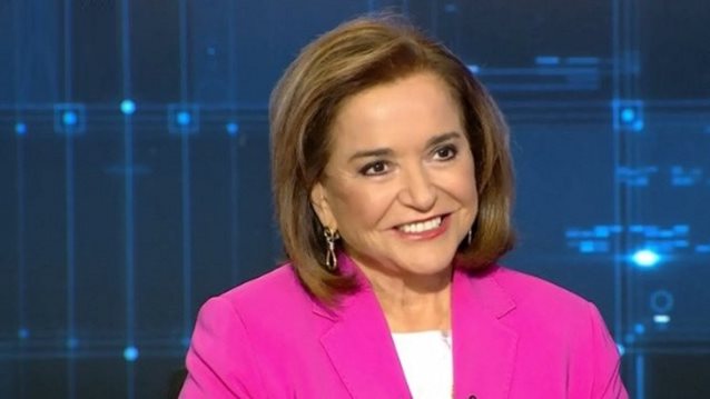 Ντόρα Μπακογιάννη | Ο έρωτας με τον Ισίδωρο Κούβελο, η τρυφερή δήλωση για τη Σία Κοσιώνη &amp; η απόπειρα δολοφονίας σε βάρος της