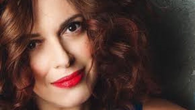 Ελένη Ράντου: «Η απιστία είναι υγιής. Ανανεώνει το  ενδιαφέρον για τον άλλον»