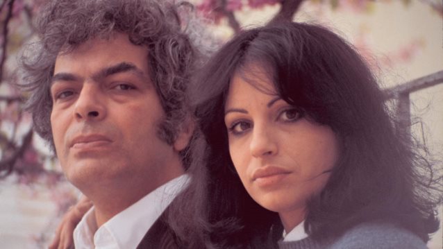 Συγκινεί η Χάρις Αλεξίου για τον Μάνο Λοΐζο: &quot;Οι φίλοι σου γερνάμε χωρίς εσένα κι ακόμη και σήμερα παίρνουμε αξία όταν διηγούμαστε στιγμές που ζήσαμε μαζί σου&quot;