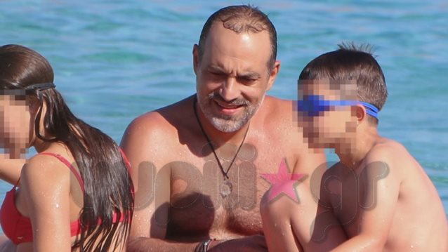 Κρατερός Κατσούλης: Super Μπαμπάς | Διακοπές με τα παιδιά του στα Κουφονήσια