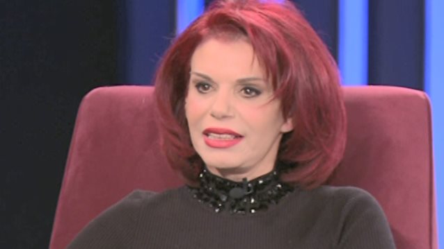 Πωλίνα Γκιωνάκη: Η εξομολόγηση για τη σχέση με τον πατέρα της &amp; τη σωματική κακοποίηση που βίωσε