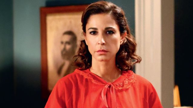 Η Κατερίνα Παπουτσάκη στα γυρίσματα του &quot;Άγιου Έρωτα&quot; μαζί με τον γιο της