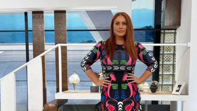 Η Σίσσυ Χρηστίδου με το διαχρονικό πεντικιούρ που όλες θα ζητάνε το καλοκαίρι