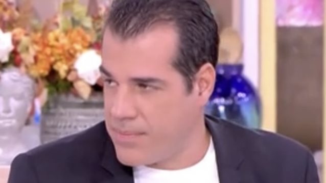 Θάνος Πλεύρης: &quot;Η επιλογή του πατέρα μου είναι σεβαστή αλλά δεν μου αρέσει τόσο η δημοσιότητα&quot;