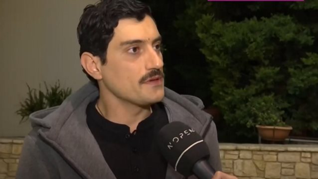 Ο Αργύρης Πανταζάρας απαντά στη Χρυσούλα Διαβάτη για τις online παραστάσεις