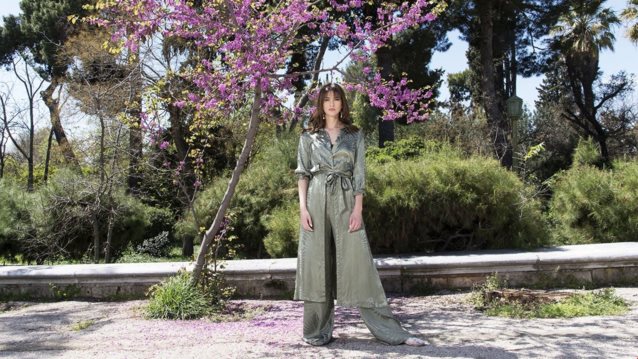 Πώς θα ντυθείς κομψά αυτήν την άνοιξη σε casual και επίσημες περιστάσεις