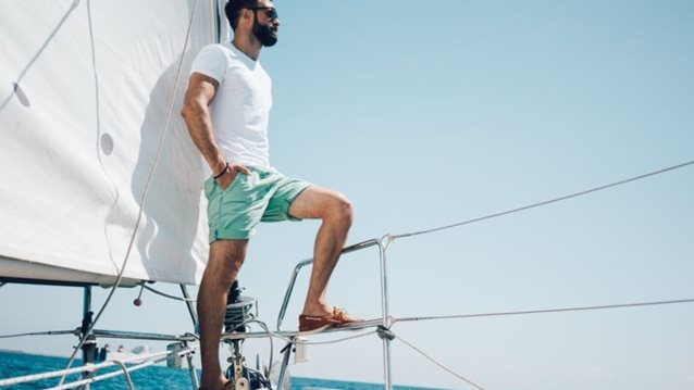 Πώς θα φορέσεις φέτος το καλοκαίρι σορτς: Χωρίς να εκθέσεις το στυλ και τη συνολική εικόνα σου